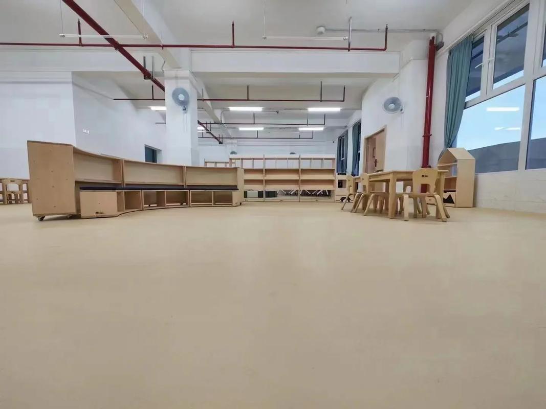 幼兒園塑膠地板源頭工廠,精益求精,滿意服務,擁有市場同一產品